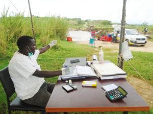 Jean Mukeshimana, infirmier au CDS de Ruhagarika du district sanitaire de Cibitoke et responsable de l’unité médicale déployée au point de passage TR6 Buganda : « Il faut que tous les voyageurs en provenance de la RDC passent par des points de passage con