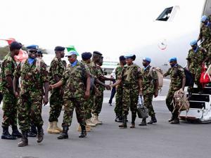 A group of Kenyan Defence Force (KDF) soldiers attached to the UN mission in South Sudan (UNMISS) arrive at Jomo Kenyatta Airport in Nairobi on November 9, 2016. A Kenyan military officer is among the South Sudan peace monitors who were detained and tortu